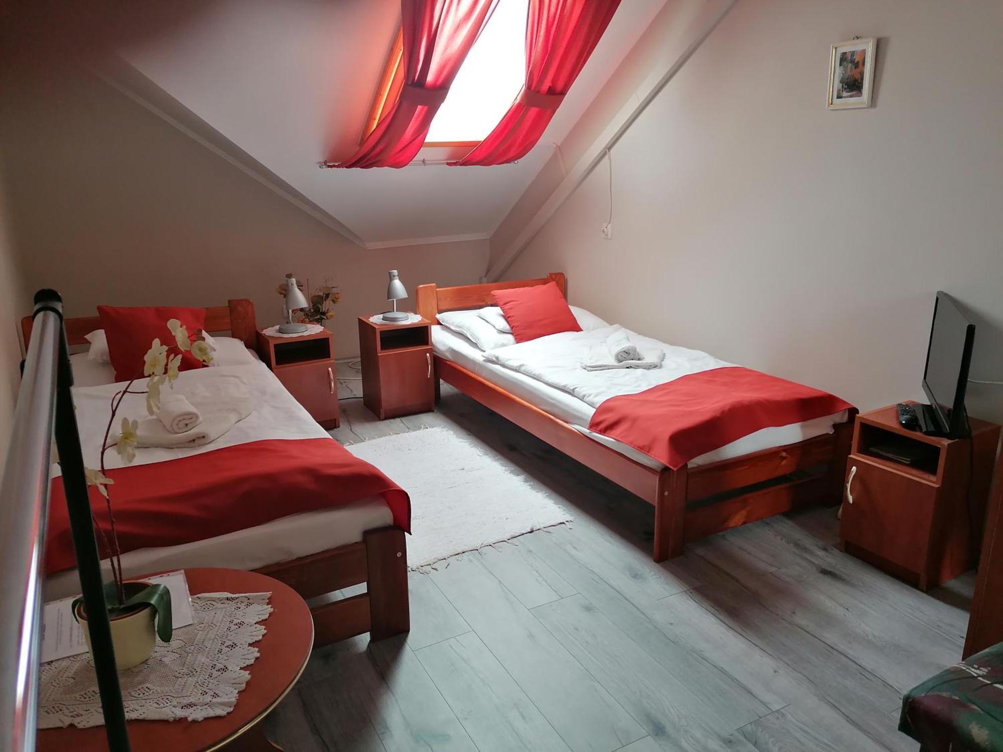 Iglodi Panzio Hotel Kunszentmárton Екстериор снимка